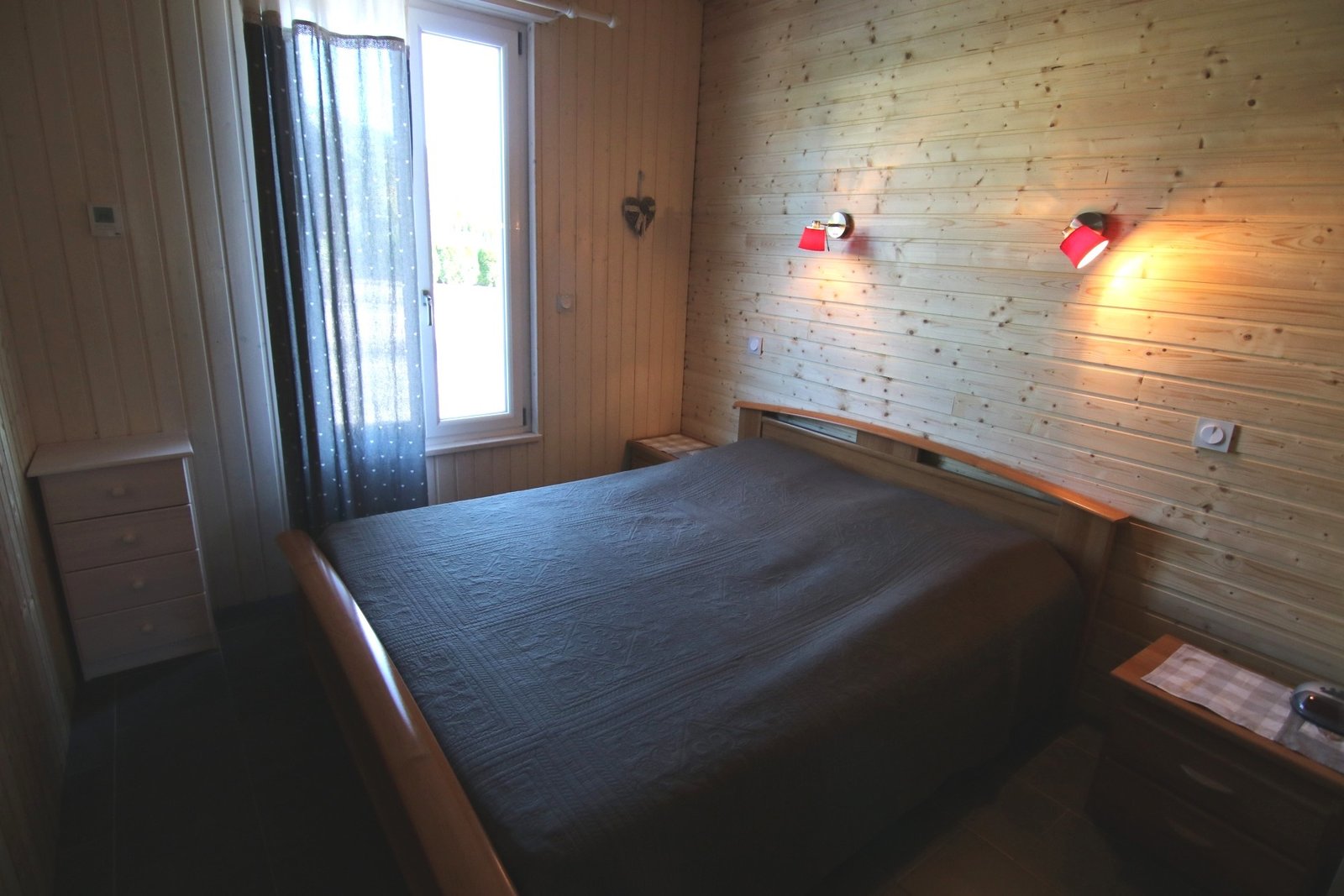 MAGNIFIQUE CHALET NEUF AU CALME- HAUTES VOSGES PROCHE LA BRESSE