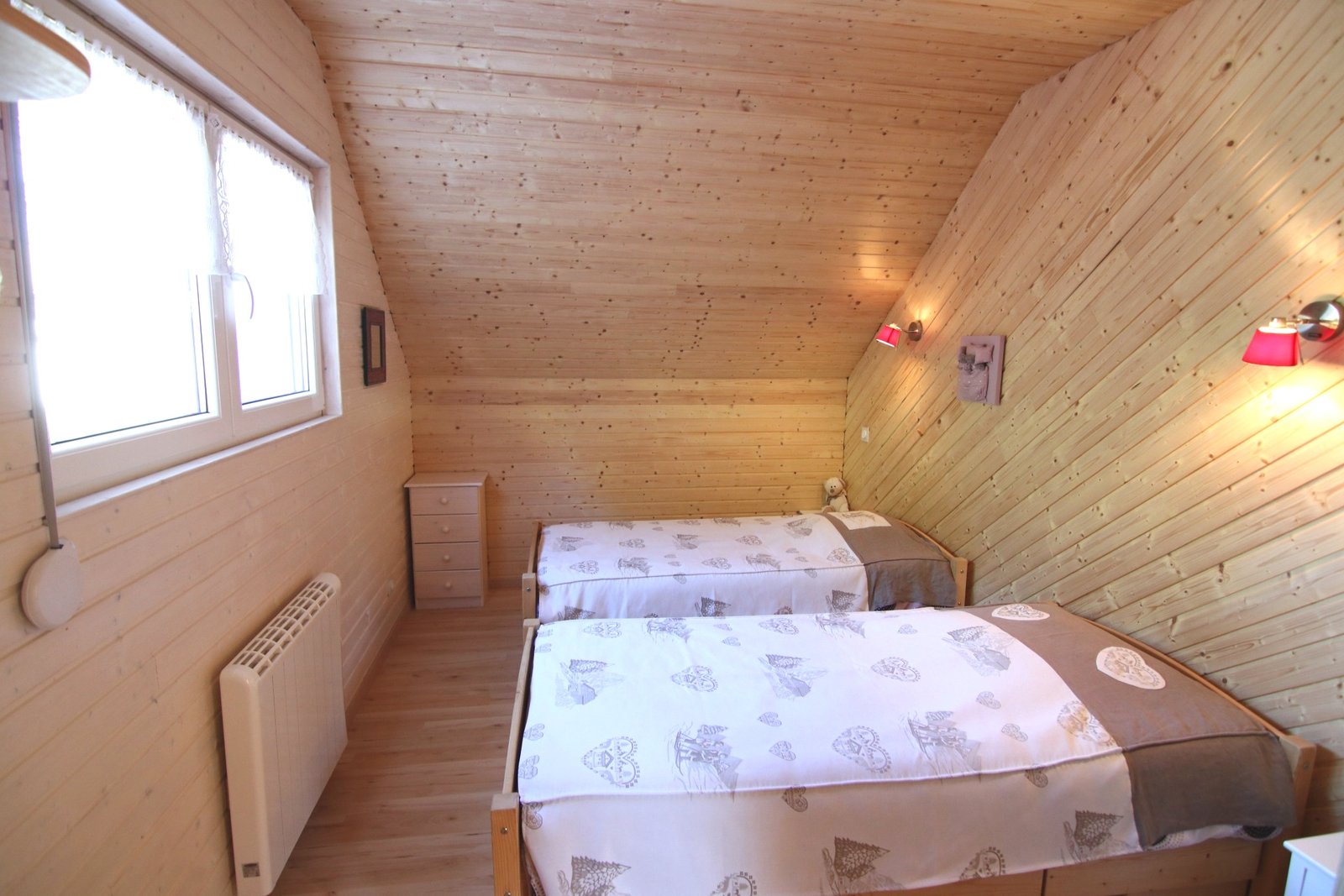 MAGNIFIQUE CHALET NEUF AU CALME- HAUTES VOSGES PROCHE LA BRESSE