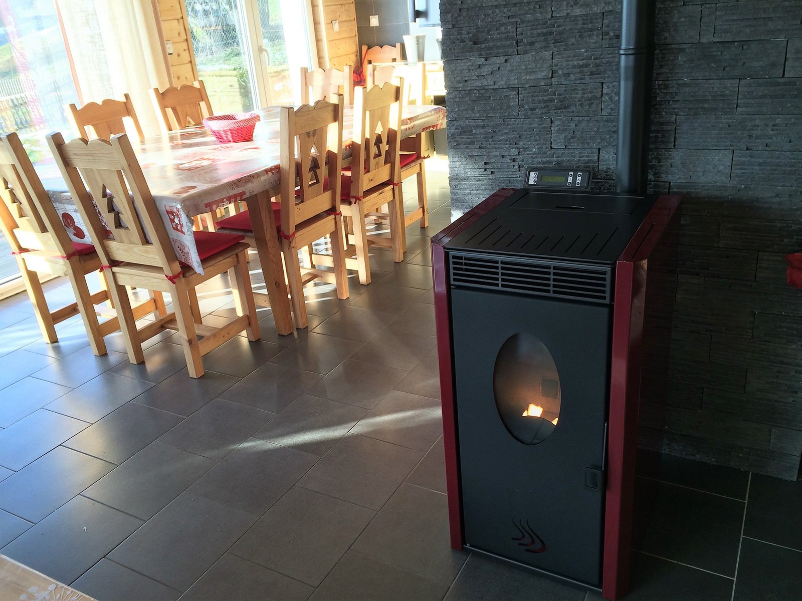 MAGNIFIQUE CHALET NEUF AU CALME- HAUTES VOSGES PROCHE LA BRESSE