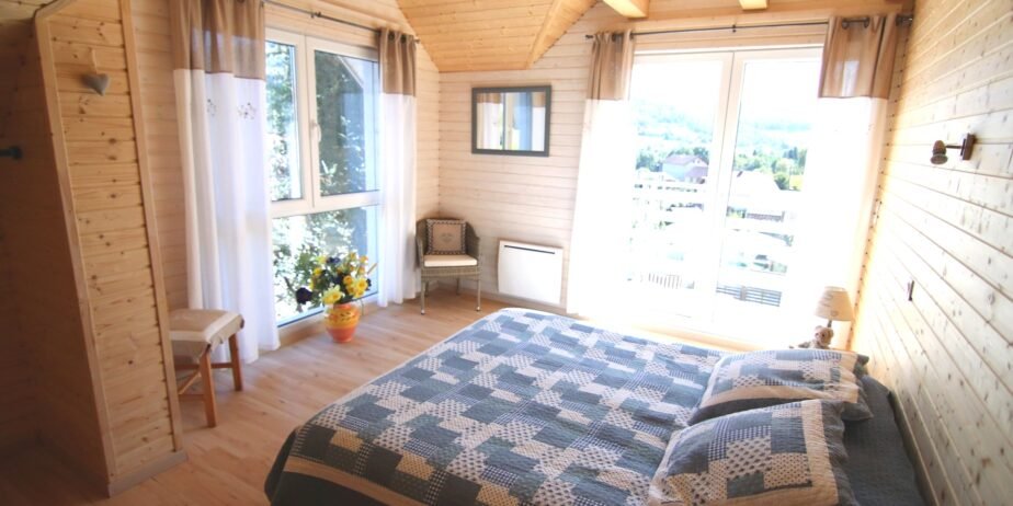 MAGNIFIQUE CHALET NEUF AU CALME- HAUTES VOSGES PROCHE LA BRESSE